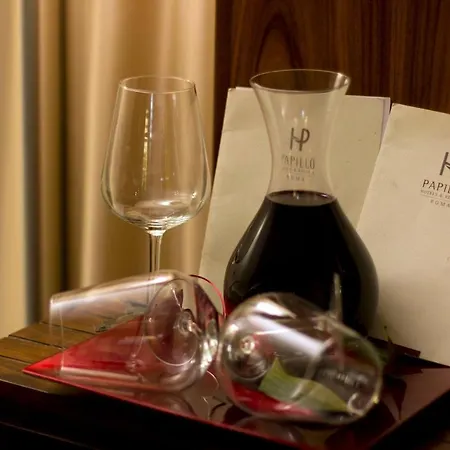 Papillo & 4* Rome