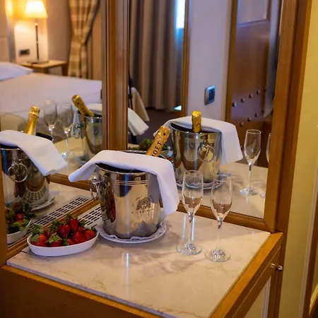 Papillo & Hotel 4*