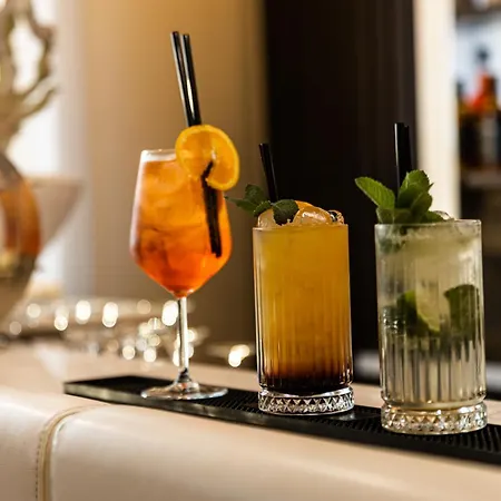Papillo & 4* Rome
