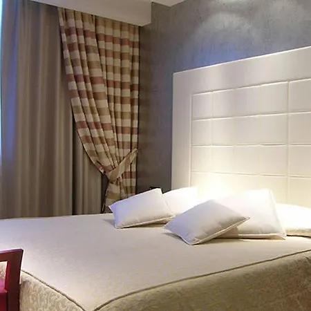Hotel Papillo & 4*