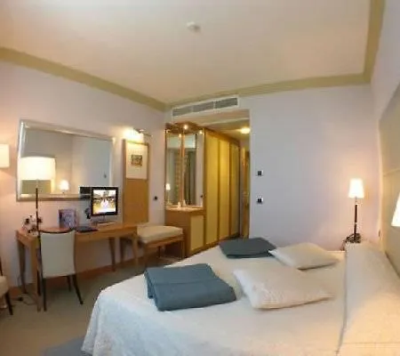 Hotel Papillo & 4*